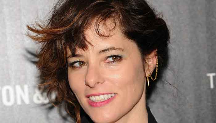 parker-posey-lost-in-space
