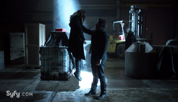 Van Helsing 1x12 Dmitri captura Vanessa